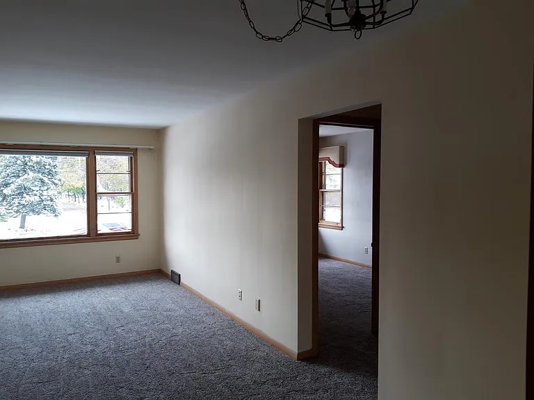 10232 W North Ave — Photo 4