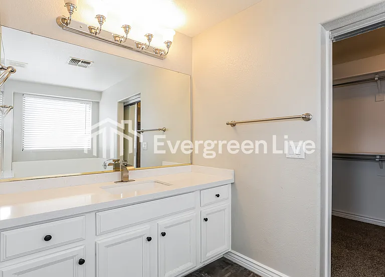 12432 W San Miguel Ave — Photo 9