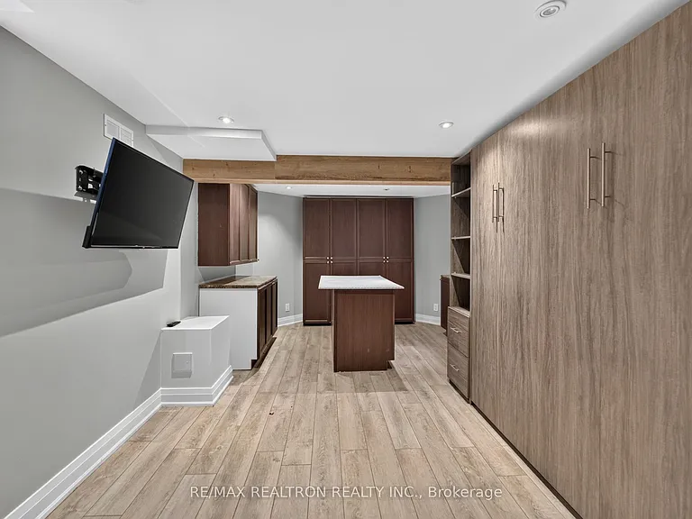 49 Meekings Dr — Photo 19