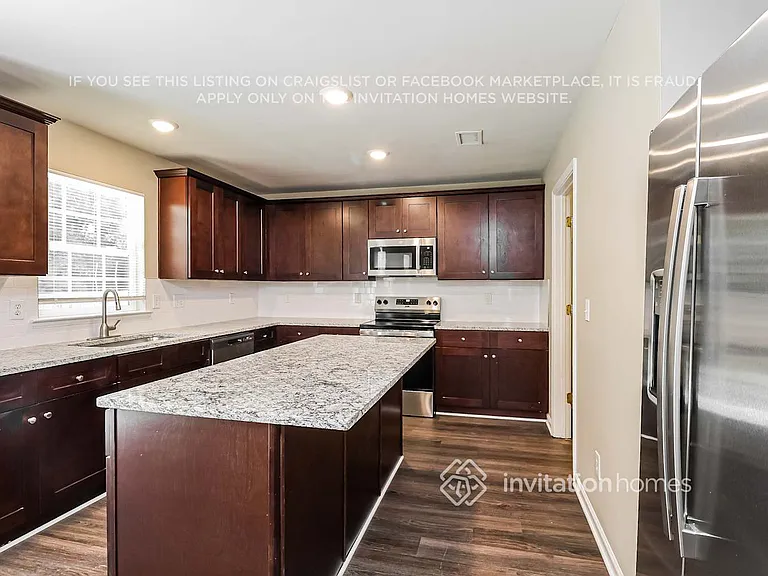 1552 Summit Ridge Ln — Photo 8