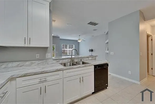 10621 Shady Falls Ct — Photo 2