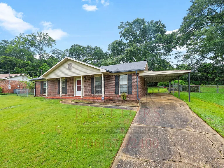 4008 Penrod Dr — Photo 2