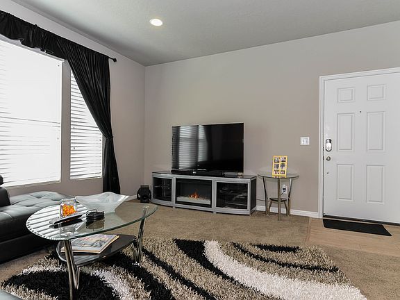 5th image of 3054 S Newington Ln