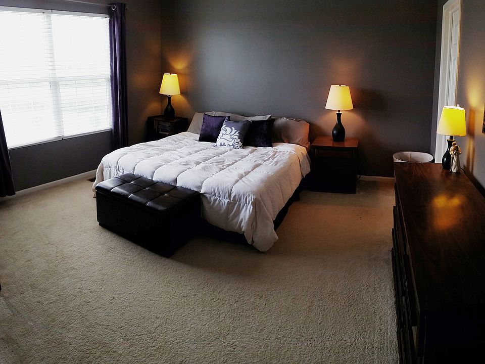 2nd image of 15238 W Kenmare Cir