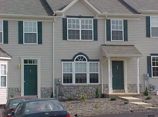23 Buttonwood Ln, York, PA 17406