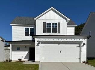 512 Burgundy Dr, Southern Pines, NC 28387