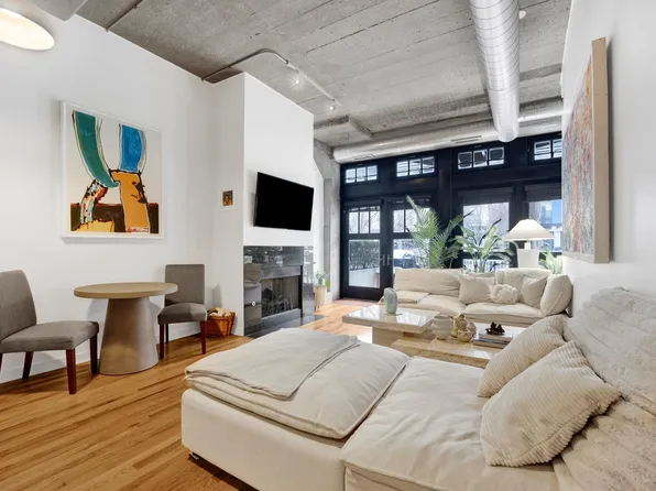 1151 W 15th St Unit 136, Chicago, IL 60608