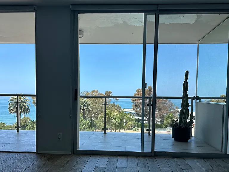 Ocean Ave — Photo 4