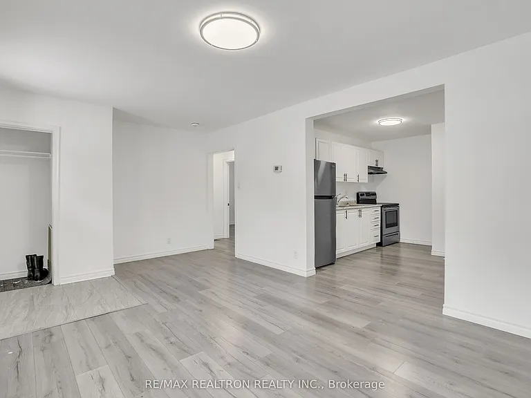 212 Little Ave — Photo 1