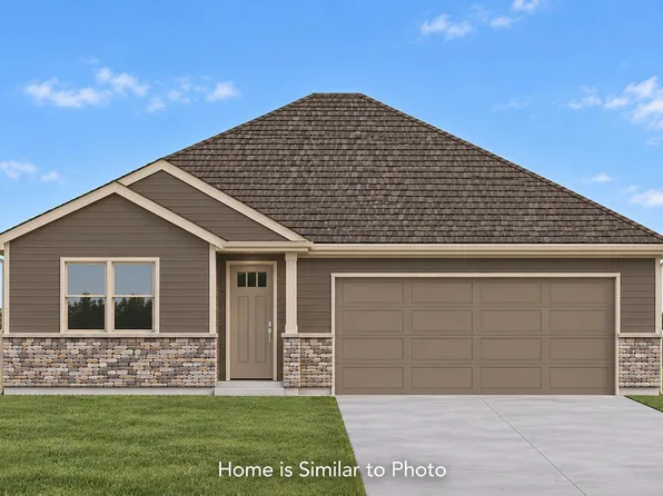 1941 Huffcutt Ln, Waupaca, WI 54981