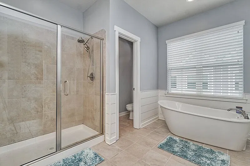 4 bed, 3.5 bath, 2778 sqft, $2,800 — Photo 4