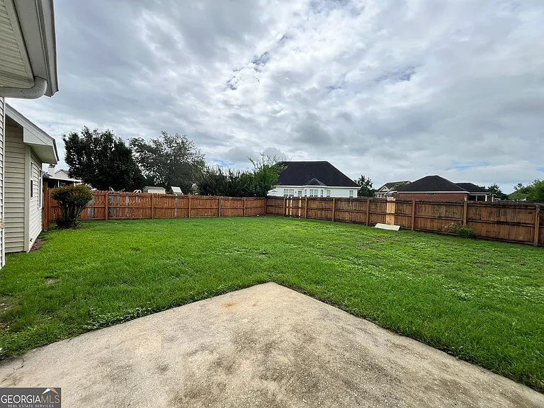 102 Myles Ln — Photo 22