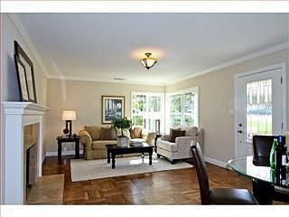 2nd image of 2523 Roosevelt Ave