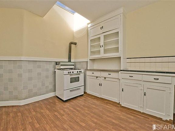 2nd image of 1266-1268 41st Ave