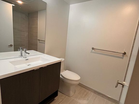 3rd image of 138 Downes St #4305