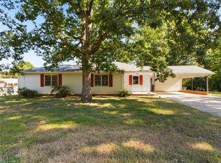 421 Fairgrove Rd, Thomasville, NC 27360