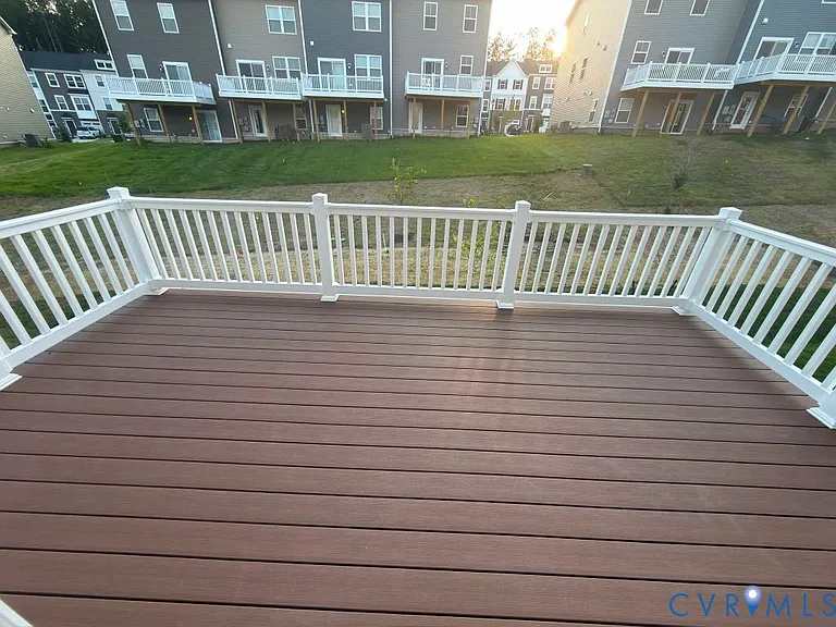8760 Whitman Dr — Photo 4