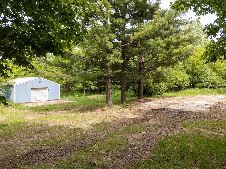 1st image of 41756 24th Ave