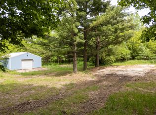 41756 24th Ave, Bloomingdale, MI 49026