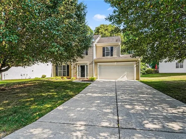 3368 Cherrybrook Dr, Jamestown, NC 27282