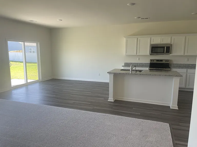 349 Sporting Dr — Photo 9
