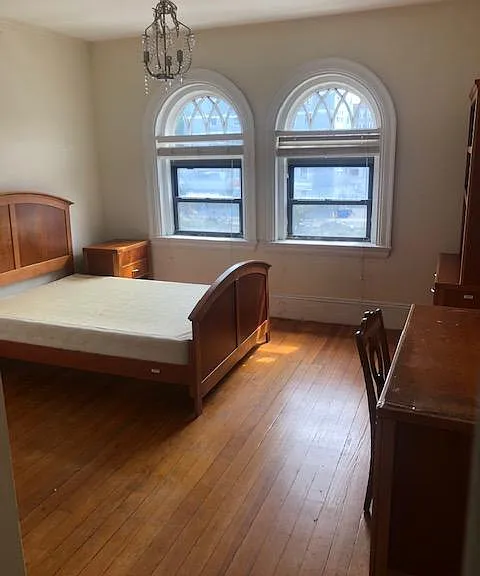 525 Newbury St #4 — Photo 5