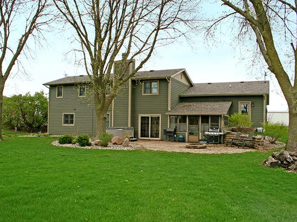 315 Cpl Roger Snedden Dr, Boone, IA 50036