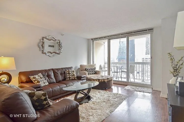 545 N Dearborn St #1903 — Photo 1