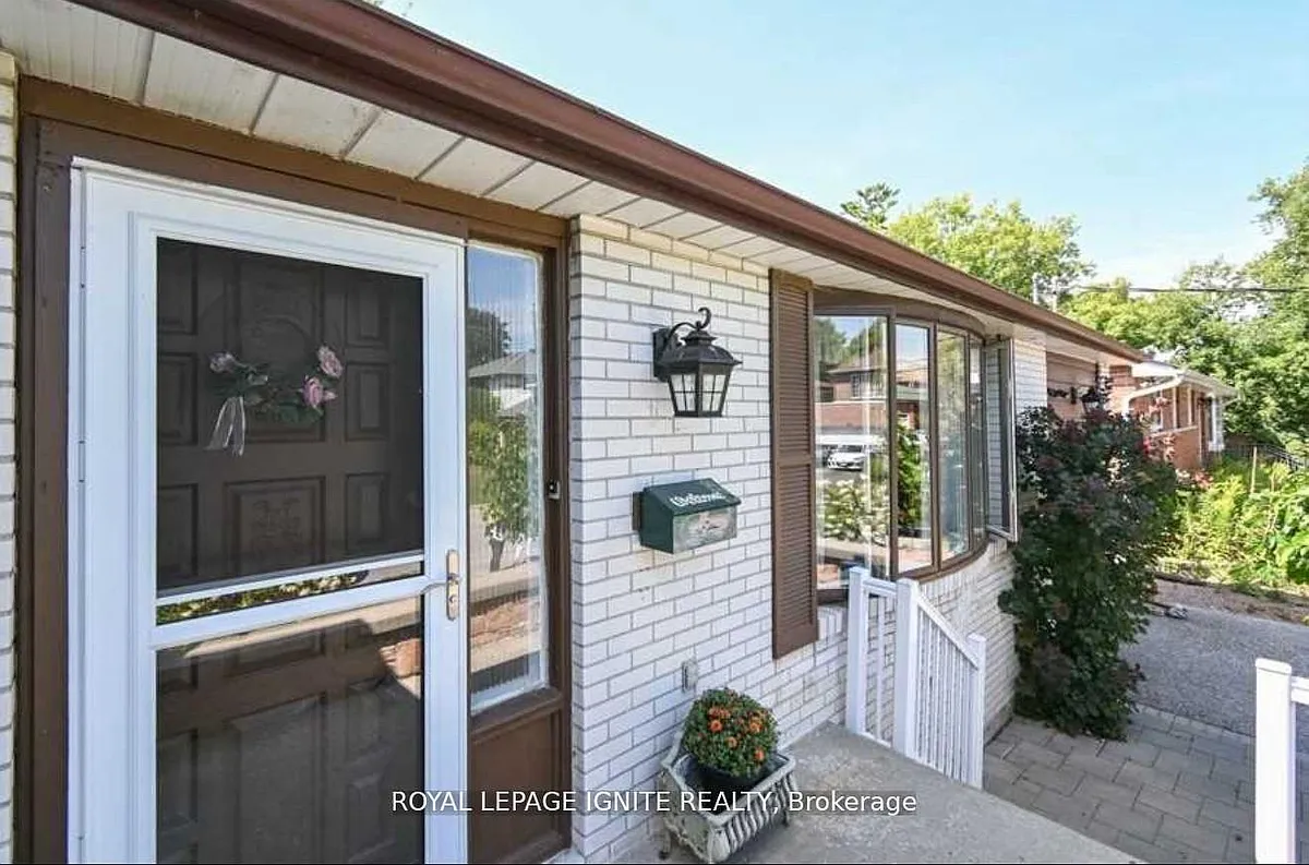Building Photo - 92 Bobmar Rd #BASEMENT