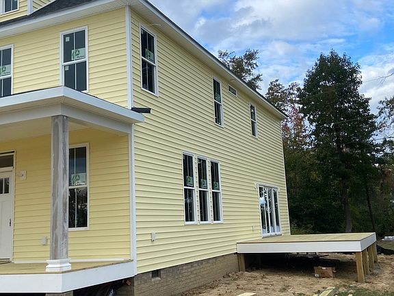 4th image of 1440 Bushfield Rd
