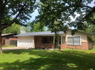 621 Henryetta St, Springdale, AR 72762