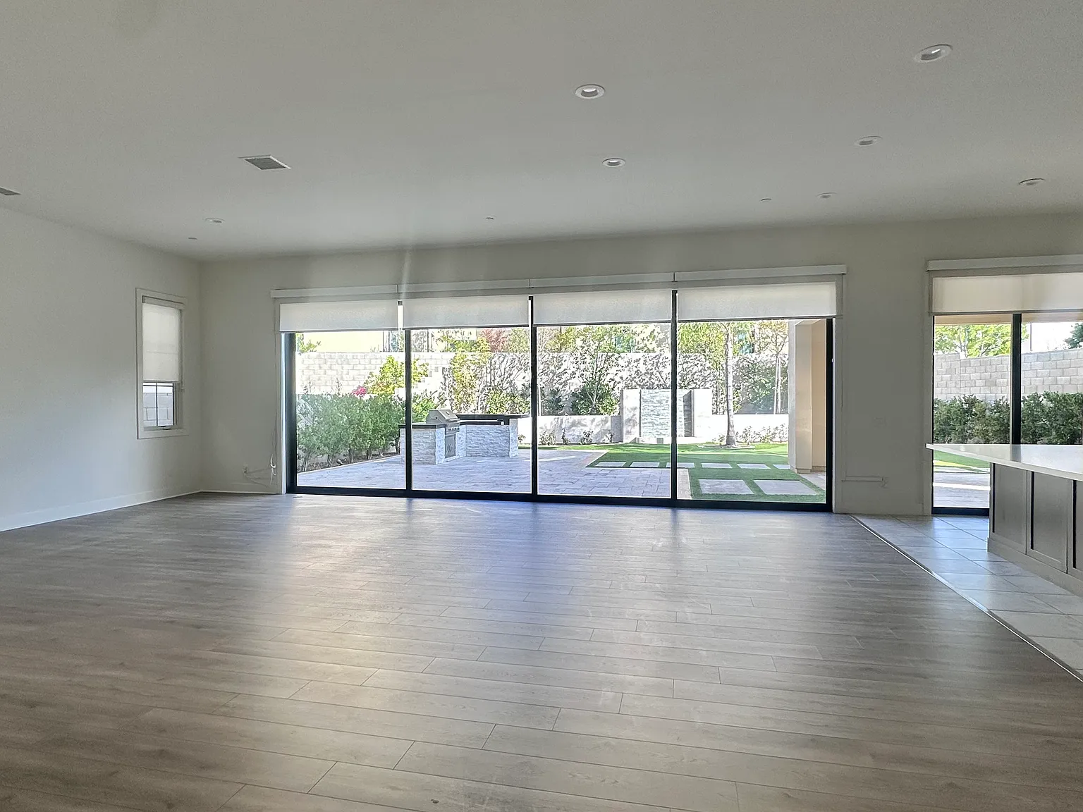 5 bed, 5709 sqft, $15,000 — Photo 4