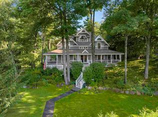 374 Glenn Dr, Harbor Springs, MI 49740