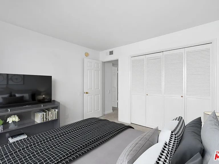 1250 Amherst Ave #201 — Photo 22
