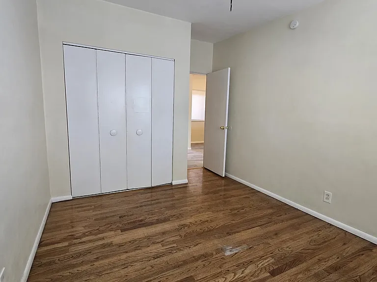 4304 Fairview Ave — Photo 5