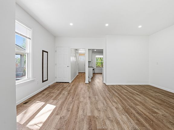 5th image of 332 Elm Rd