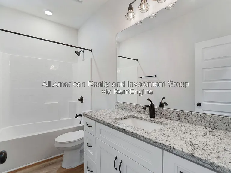 331 Adams Dr — Photo 14