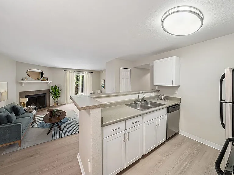 Sky Rock Apartments — Photo 14