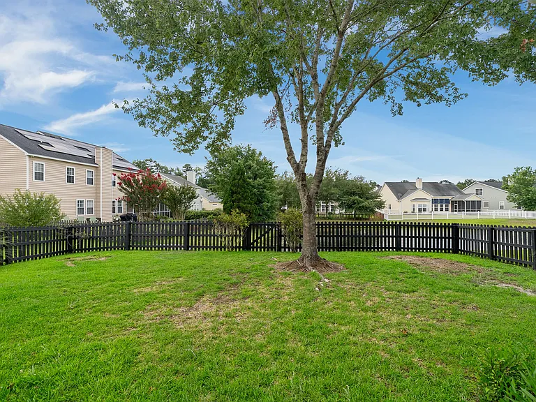 136 Gathering Island Rd — Photo 41