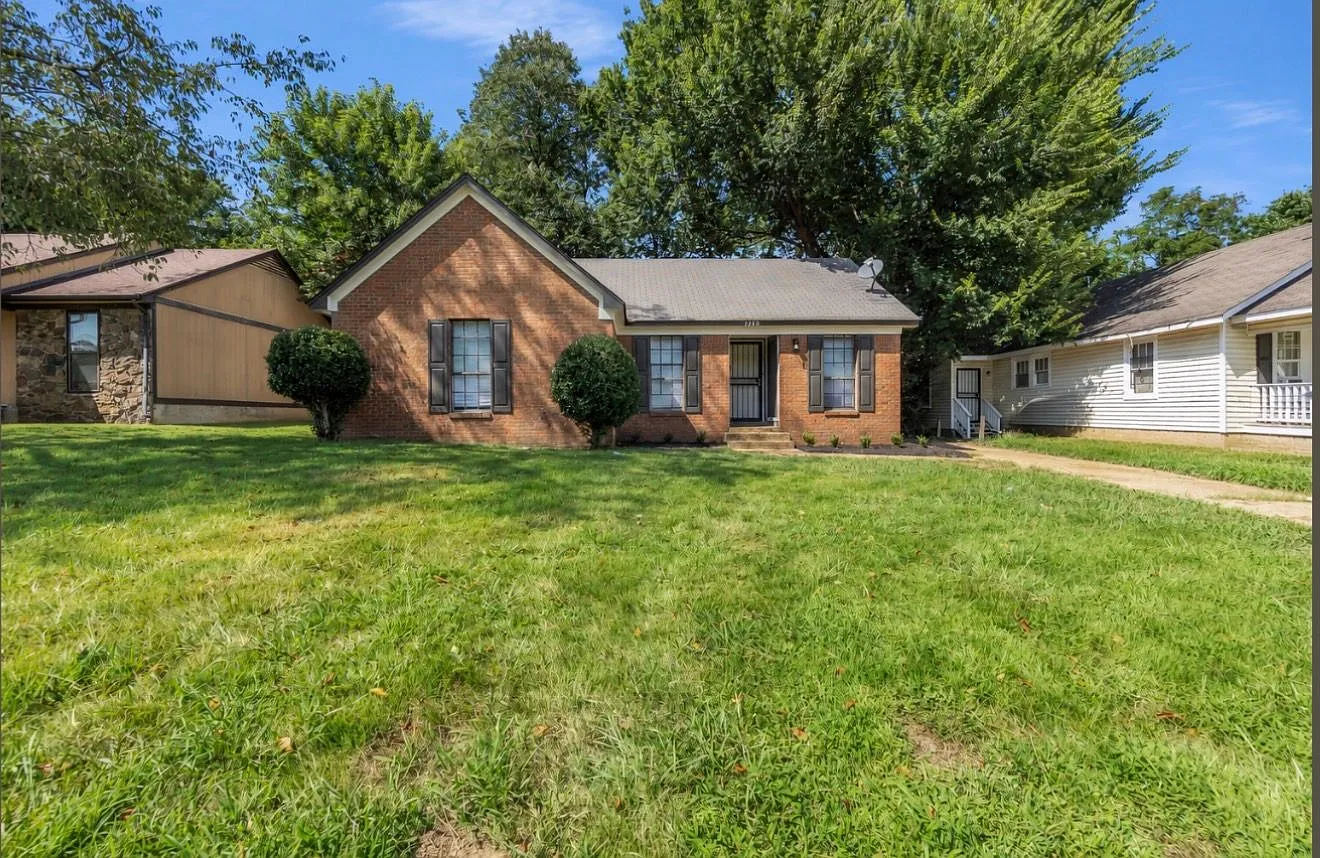 3 bed, 2.0 bath, 1177 sqft, $1,600 — Photo 1