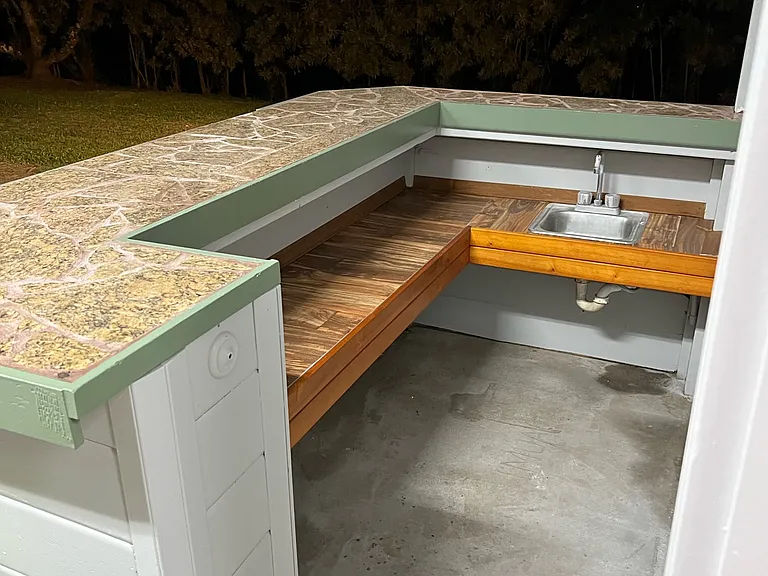 Outdoor sink and bar