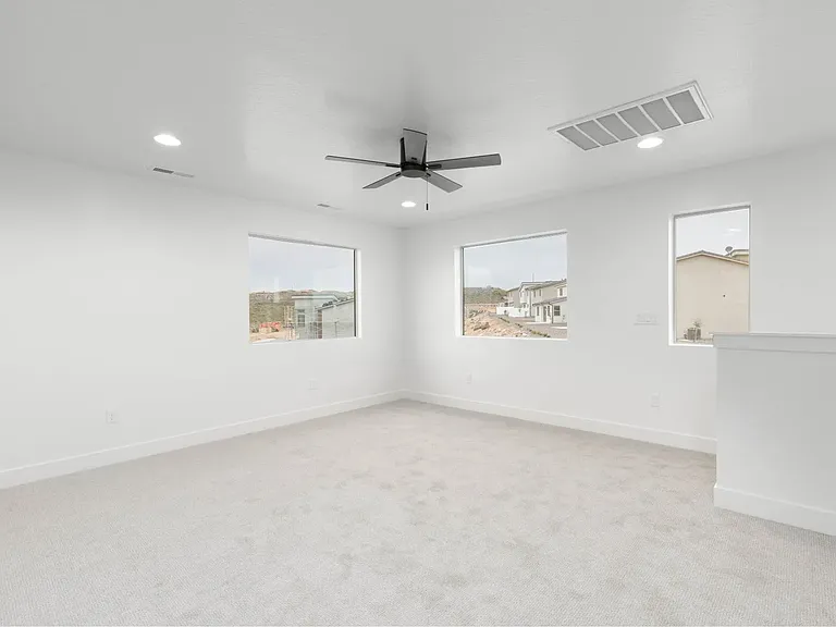 2862 W 500 N — Photo 26
