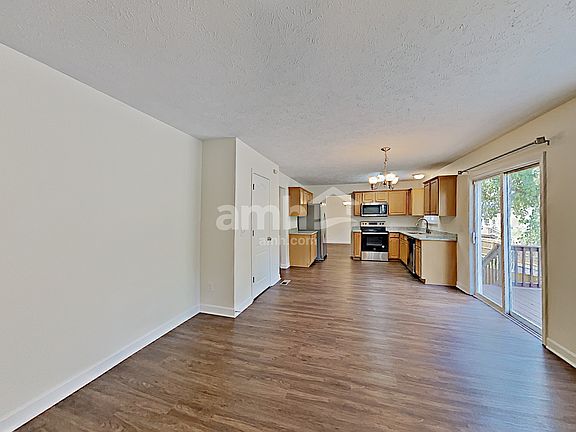 3rd image of 114 Judson Dr