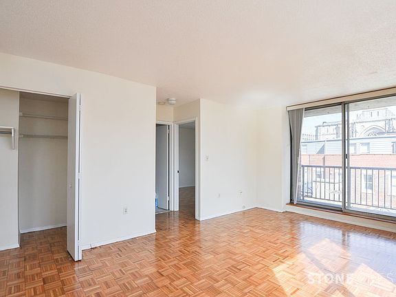 3rd image of 520 Cathedral Pkwy #10B