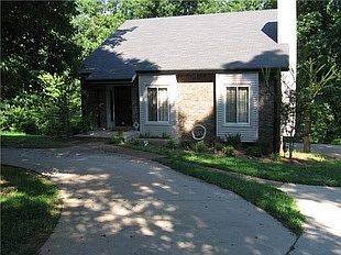 1st image of 907 Stephen Dr