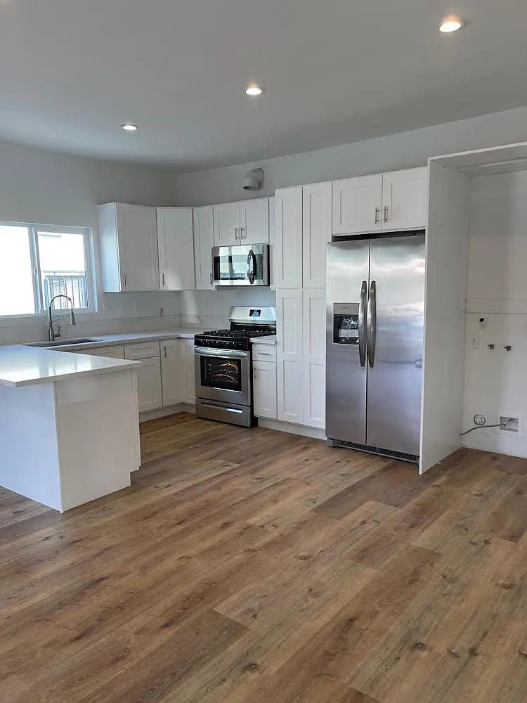 3 bed, 1200 sqft, $3,400 — Photo 4