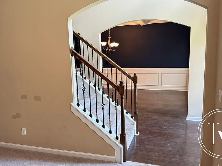 639 Red Oak Ln — Photo 7
