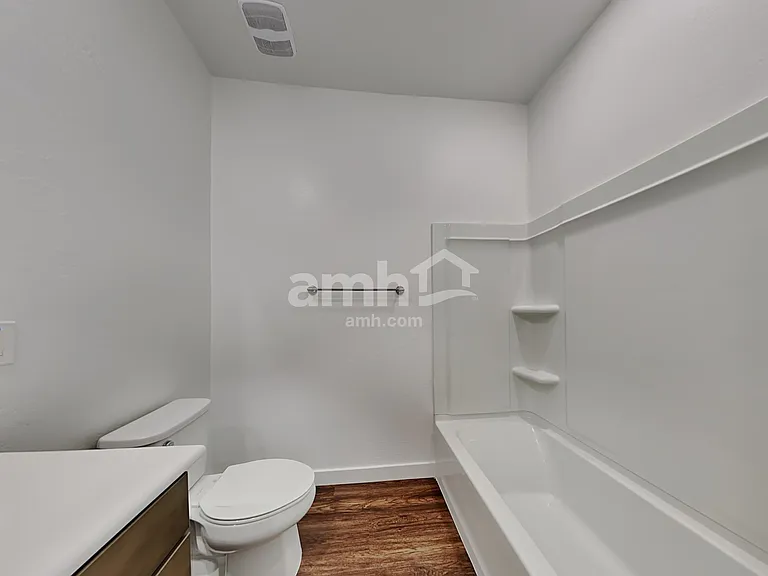 4214 S 105th Dr — Photo 19