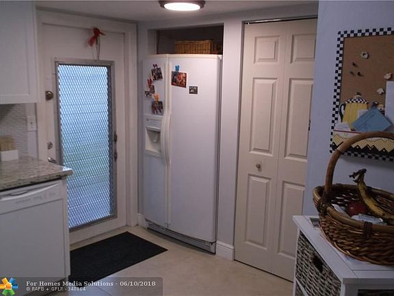 5th image of 9660 Sunrise Lakes Blvd APT 111