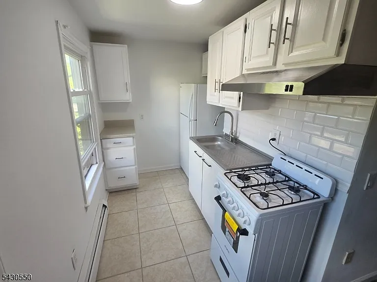 14 New St #2A — Photo 7